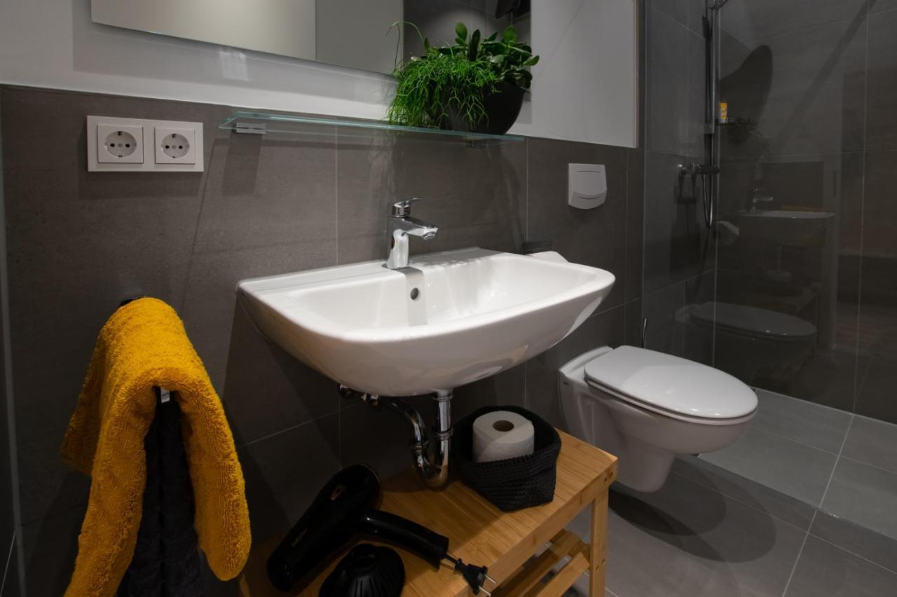 Livin63 Studio Apartments Хёсбах Экстерьер фото